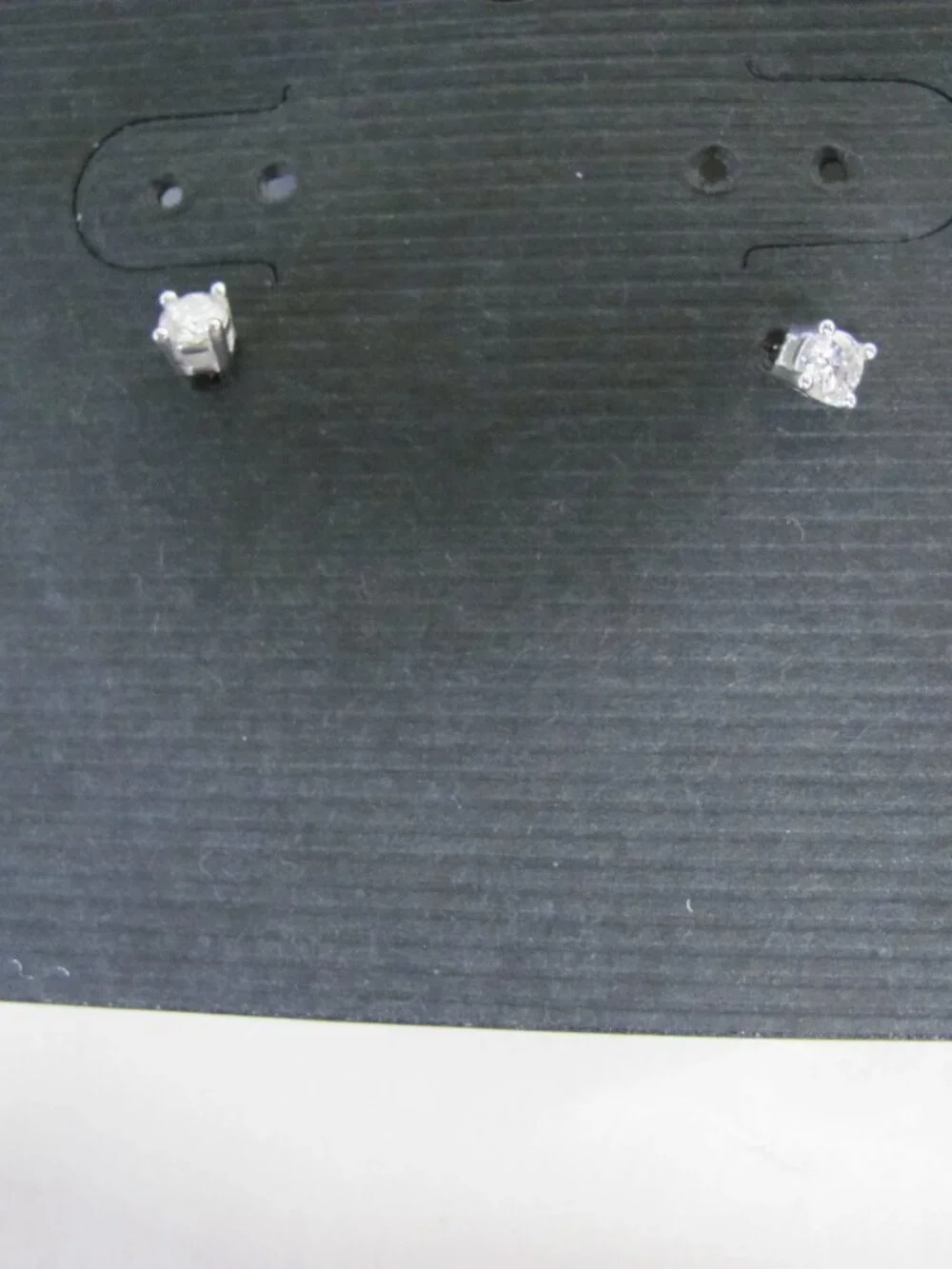 MOISSANITE EARRINGS STERLING SILVER NWT